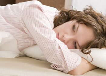 Depresyonda olan bir insana nasıl yaklaşmalı?