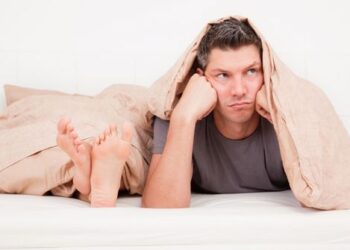 Erkeklerin uyarılmasından hoşlanmadığı 5 hassas bölgesi!