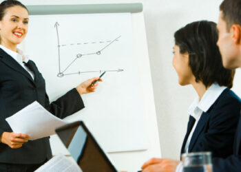 toplum önünde konuşma korkusunu yenmek için 12 tavsiye