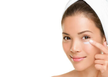 Göz altı şişlikleri için yapmanız gerekenler