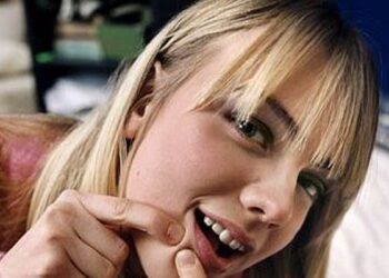 sivilce sorunu olan çocukla iletişim nasıl olmalı?