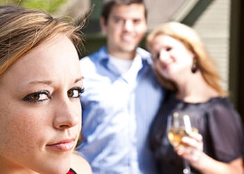 kankamın sevgilisinden nefret ediyorum !!!