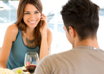 Bir erkeği etkilemenin ve elde etmenin yolları