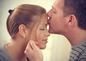 evlilikte mutlu olmanın yolları