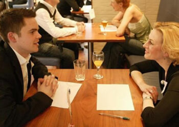 sosyal flört aldatmak mıdır ?