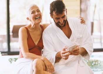 Yaşlı Eş Veya Sevgili Bulmanın Yolları